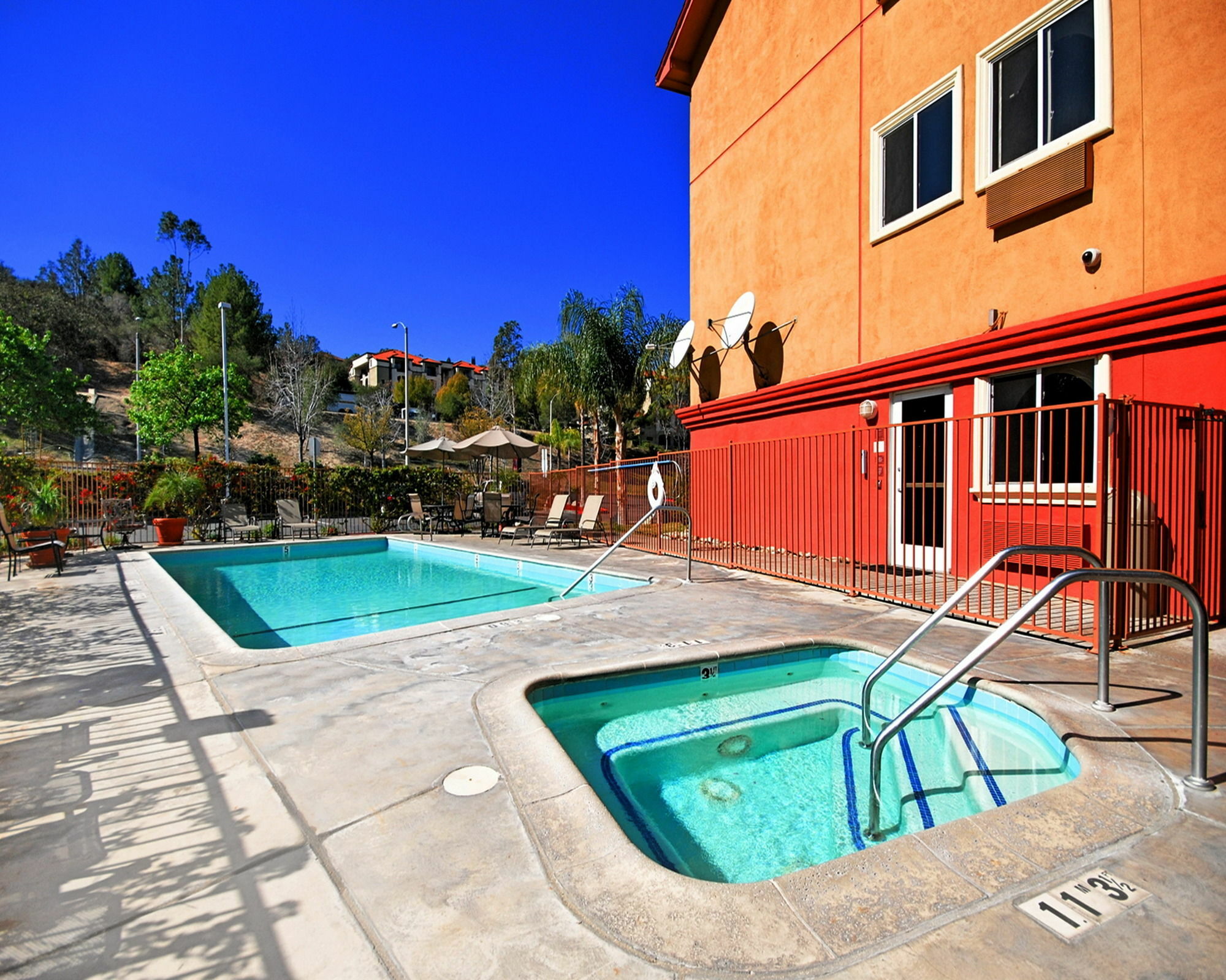 Stevenson Ranch Comfort Suites Near Six Flags Magic Mountain מראה חיצוני תמונה